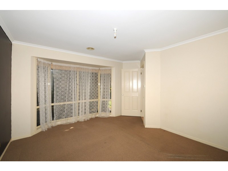 40 Lats Avenue, Carrum Downs VIC 3201