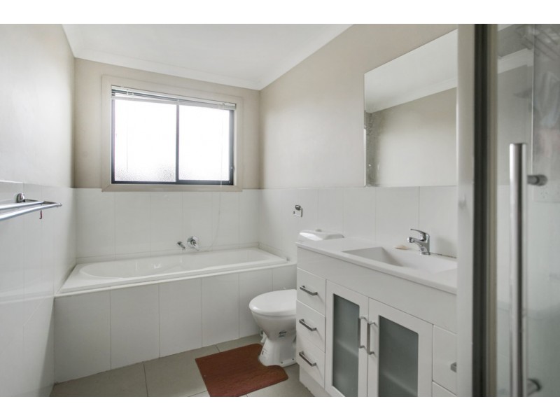 35 Earnshaw Drive, Carrum Downs VIC 3201