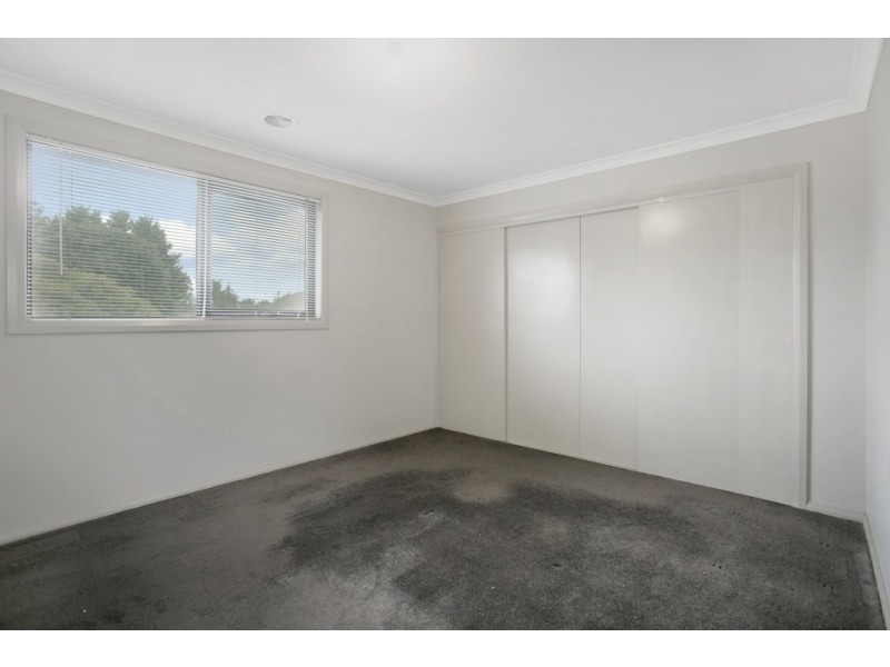 35 Earnshaw Drive, Carrum Downs VIC 3201