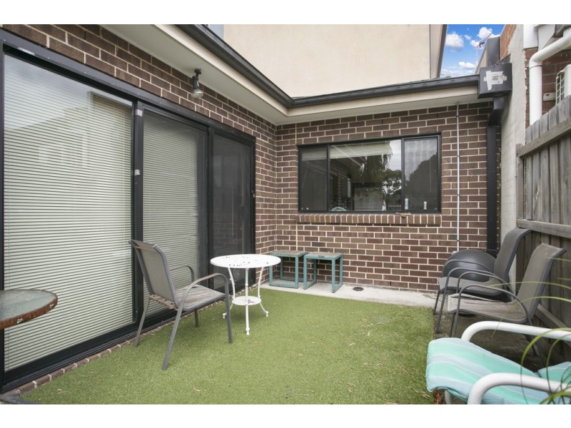 35 Earnshaw Drive, Carrum Downs VIC 3201