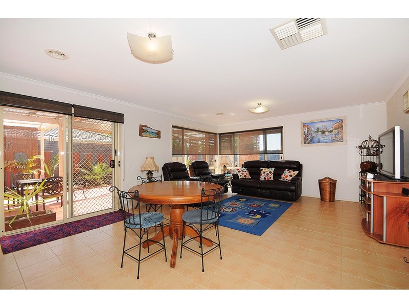 2 Brumbys Road, Carrum Downs VIC 3201