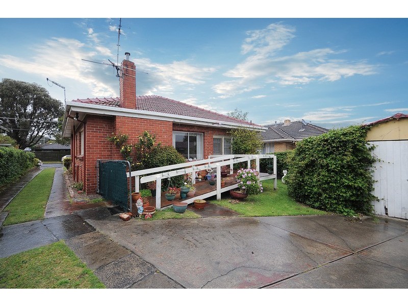 19 Dell Road, Frankston VIC 3199