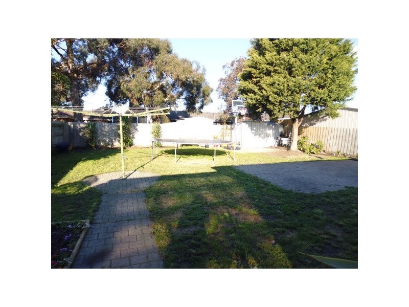 13 Richmond Avenue, Carrum Downs VIC 3201