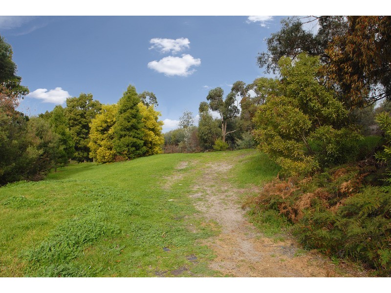 13 Sugar Glider Place, Langwarrin VIC 3910
