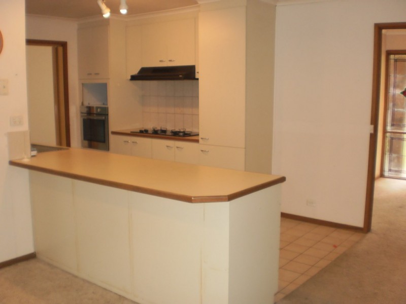 8 St Agnes Court, Carrum Downs VIC 3201