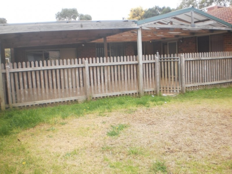 8 St Agnes Court, Carrum Downs VIC 3201