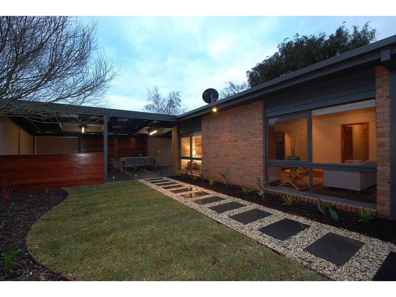 26 Christopher Drive, Frankston South VIC 3199