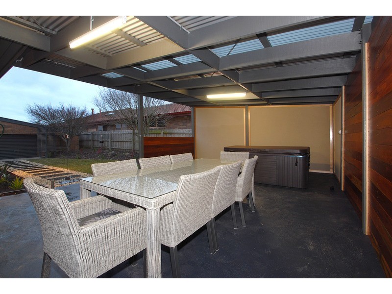 26 Christopher Drive, Frankston South VIC 3199