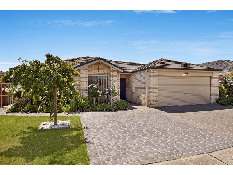 3 Clifton Grove, Carrum Downs VIC 3201