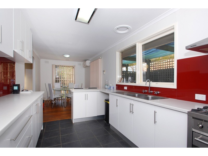 12 Balmain Drive, Carrum Downs VIC 3201