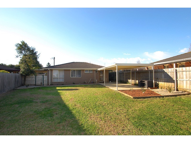 12 Balmain Drive, Carrum Downs VIC 3201