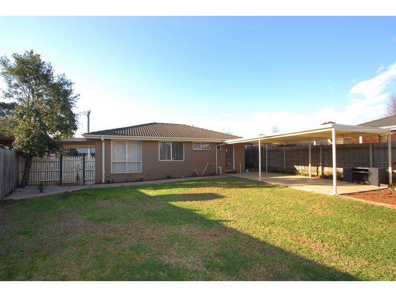 12 Balmain Drive, Carrum Downs VIC 3201