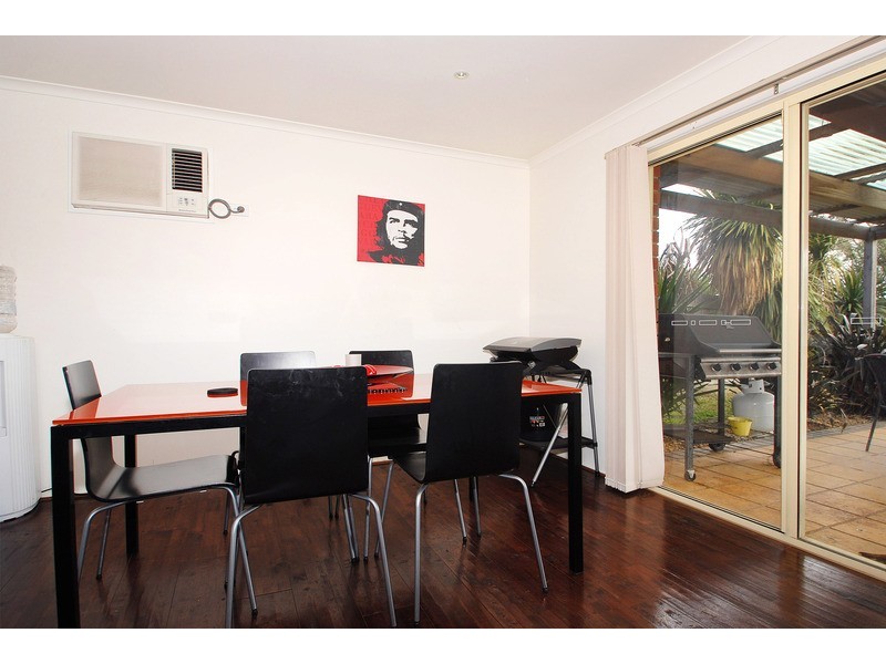 12 Oriana Grove, Skye VIC 3977