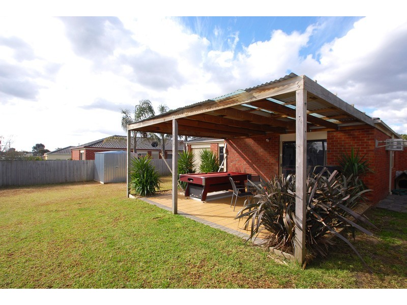 12 Oriana Grove, Skye VIC 3977