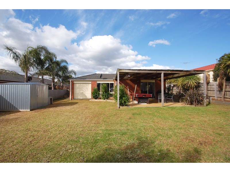 12 Oriana Grove, Skye VIC 3977