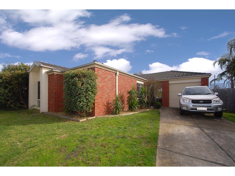 12 Oriana Grove, Skye VIC 3977