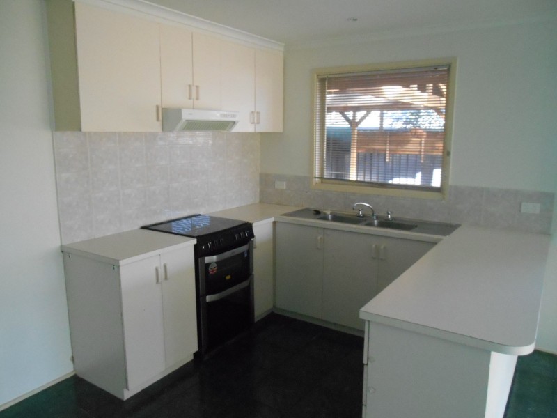 4 Heysen Drive, Skye VIC 3977