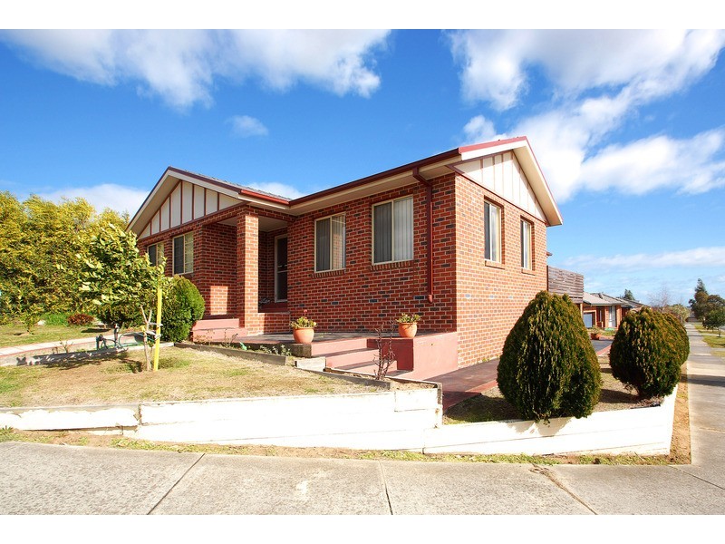22 Hillview Drive, Carrum Downs VIC 3201
