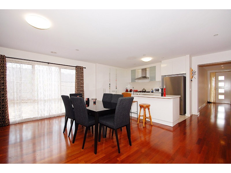 2 Holly Place, Carrum Downs VIC 3201