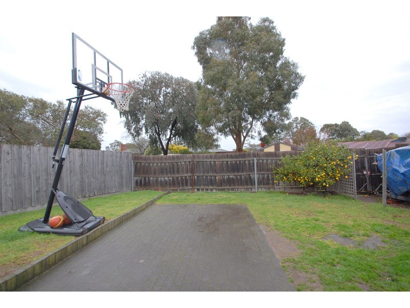 32 Quarrion Drive, Carrum Downs VIC 3201