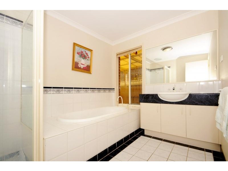 6 Flora Park Way, Carrum Downs VIC 3201