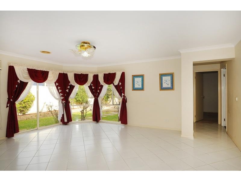 6 Flora Park Way, Carrum Downs VIC 3201