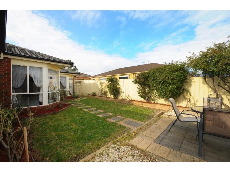 6 Flora Park Way, Carrum Downs VIC 3201