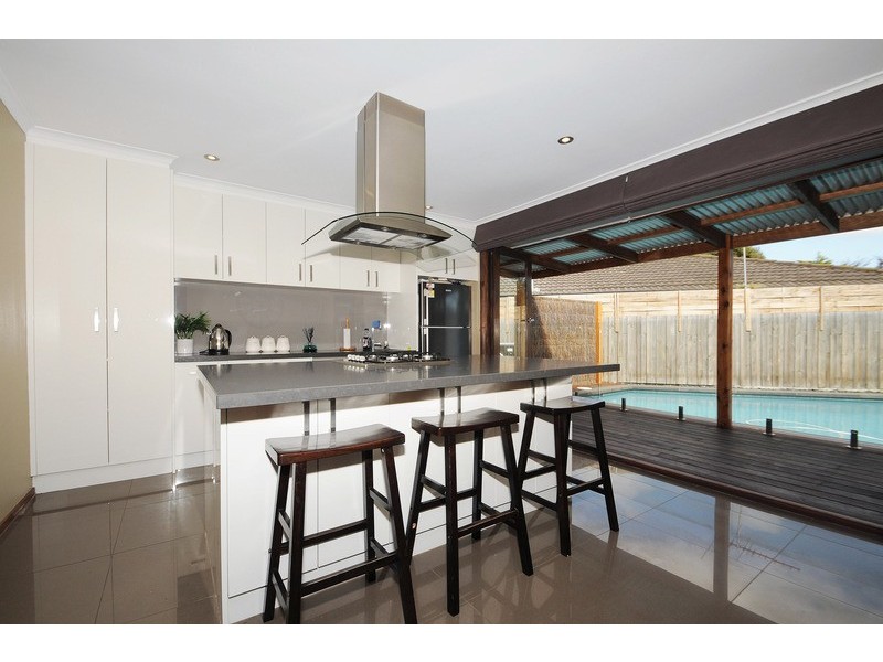 19 Honeyeater Place, Carrum Downs VIC 3201