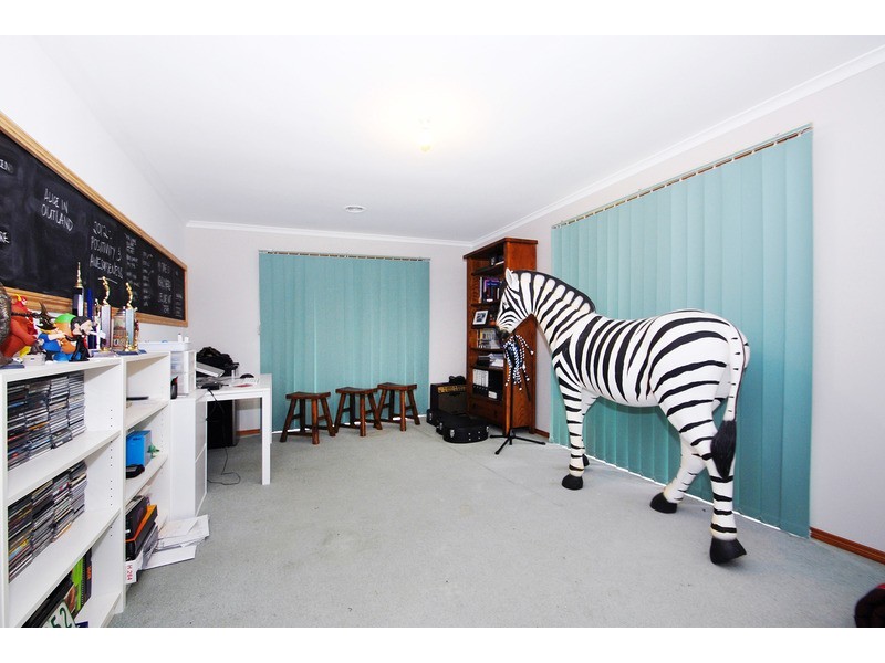 37 Sandfield Drive, Carrum Downs VIC 3201