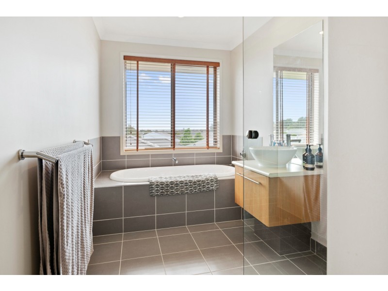 41 Sanoma Drive, Skye VIC 3977