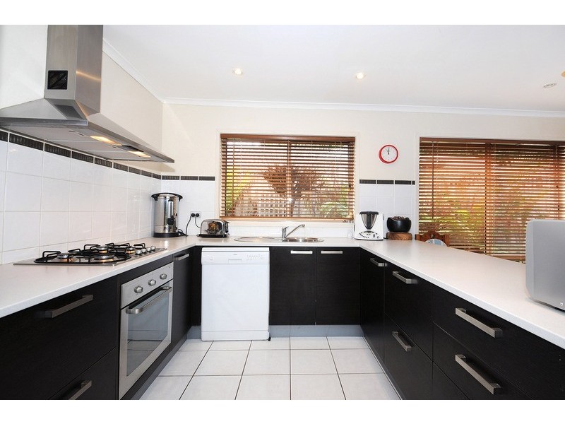 14 Helm Court, Carrum Downs VIC 3201