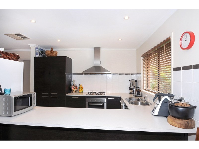 14 Helm Court, Carrum Downs VIC 3201