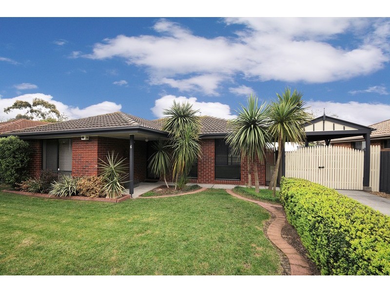 6 Oberon Drive, Carrum Downs VIC 3201