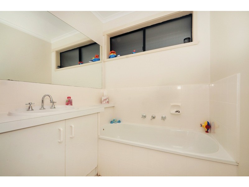 6 Oberon Drive, Carrum Downs VIC 3201