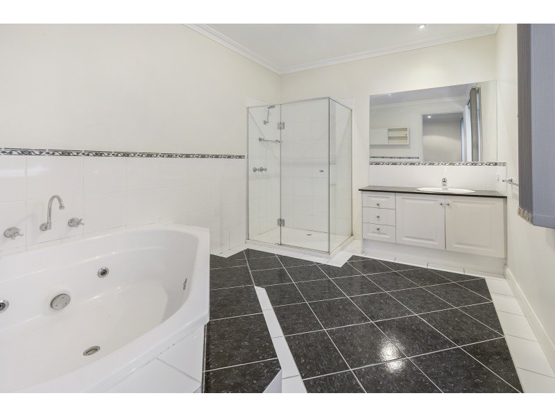 70 Scarborough Drive, Patterson Lakes VIC 3197