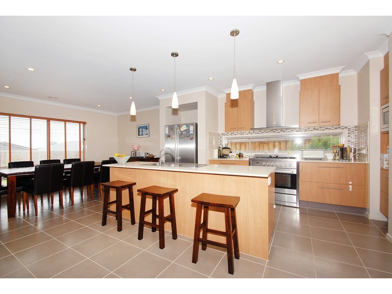 41 Sanoma Drive, Skye VIC 3977