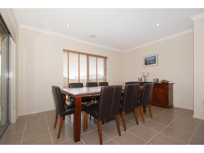 41 Sanoma Drive, Skye VIC 3977