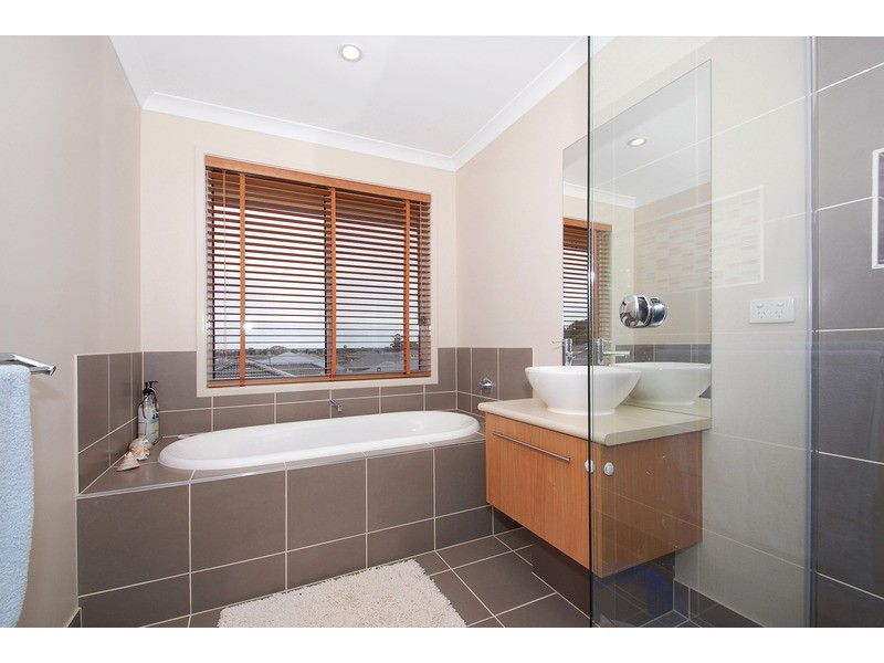 41 Sanoma Drive, Skye VIC 3977