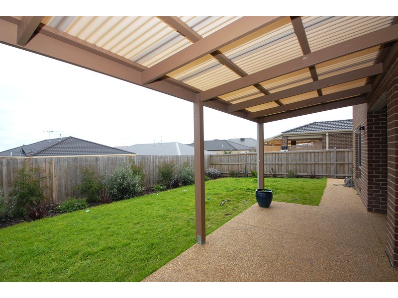 41 Sanoma Drive, Skye VIC 3977
