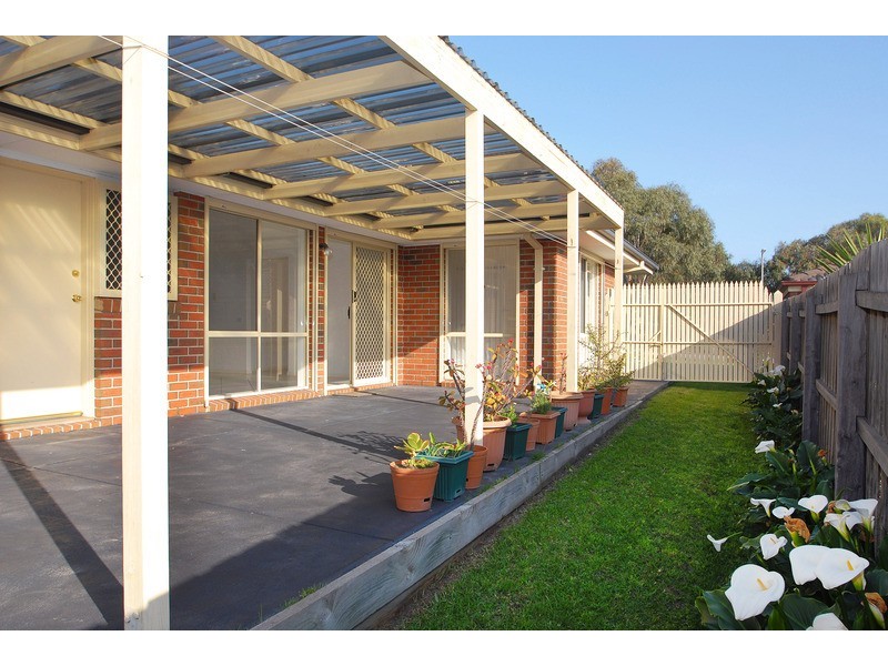 8 Grove Court, Carrum Downs VIC 3201
