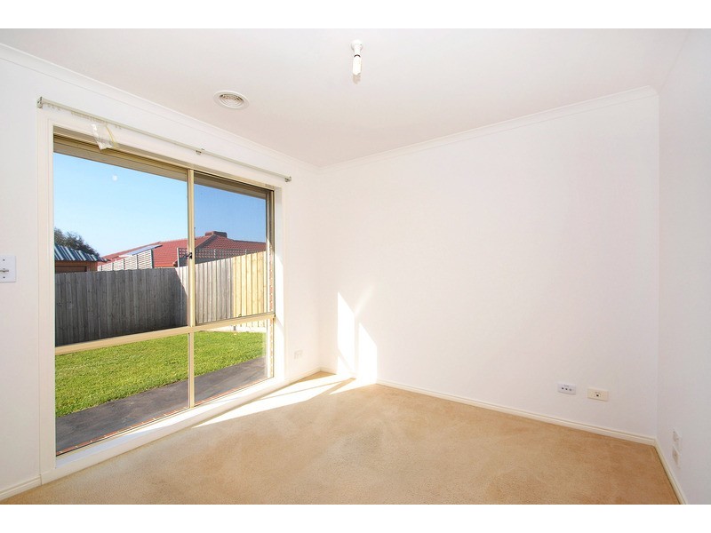 8 Grove Court, Carrum Downs VIC 3201