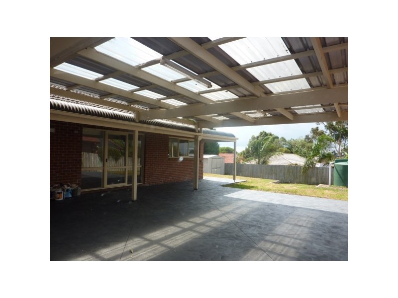 17 Rodney Court, Skye VIC 3977