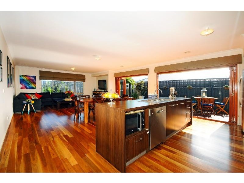 5 Rhone Grove, Skye VIC 3977