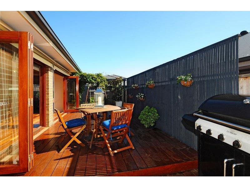 5 Rhone Grove, Skye VIC 3977