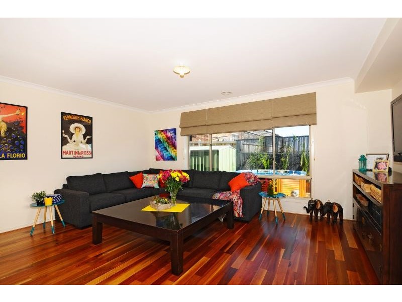 5 Rhone Grove, Skye VIC 3977