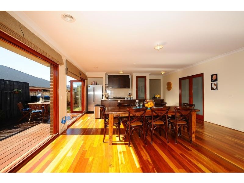 5 Rhone Grove, Skye VIC 3977