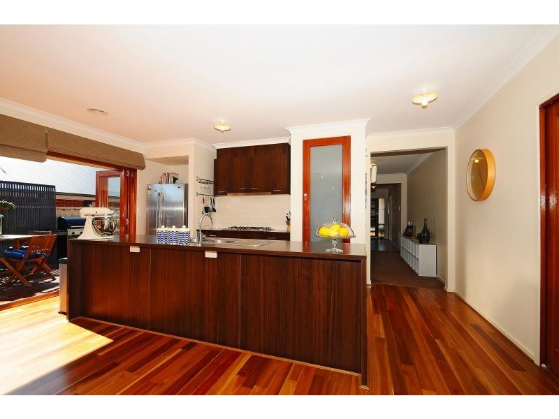 5 Rhone Grove, Skye VIC 3977