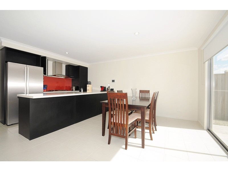 88 Silver Wattle Drive, Lyndhurst VIC 3975