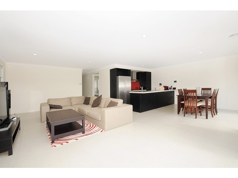 88 Silver Wattle Drive, Lyndhurst VIC 3975