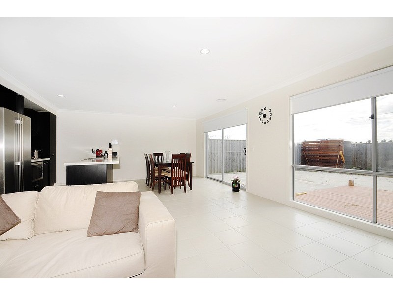 88 Silver Wattle Drive, Lyndhurst VIC 3975